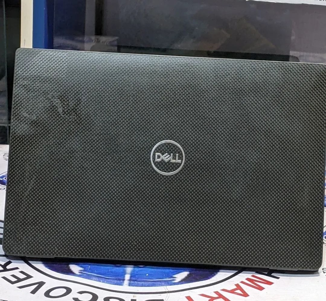 Dell latitude 7410 I Core i7 I 10th Gen I 16GB RAM I 256SSD I keyboard light I 13 inches.