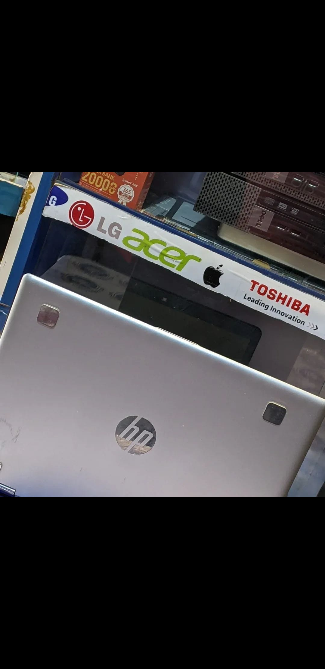 HP ProBook 440 G1 RAM:8GB x360 convertible  Intel Graphics  Core i5 256 SSD Touch screen Ultra slim Screen 14 Wifi Windows 10  +/-4hrs battery life  Uk used with warranty