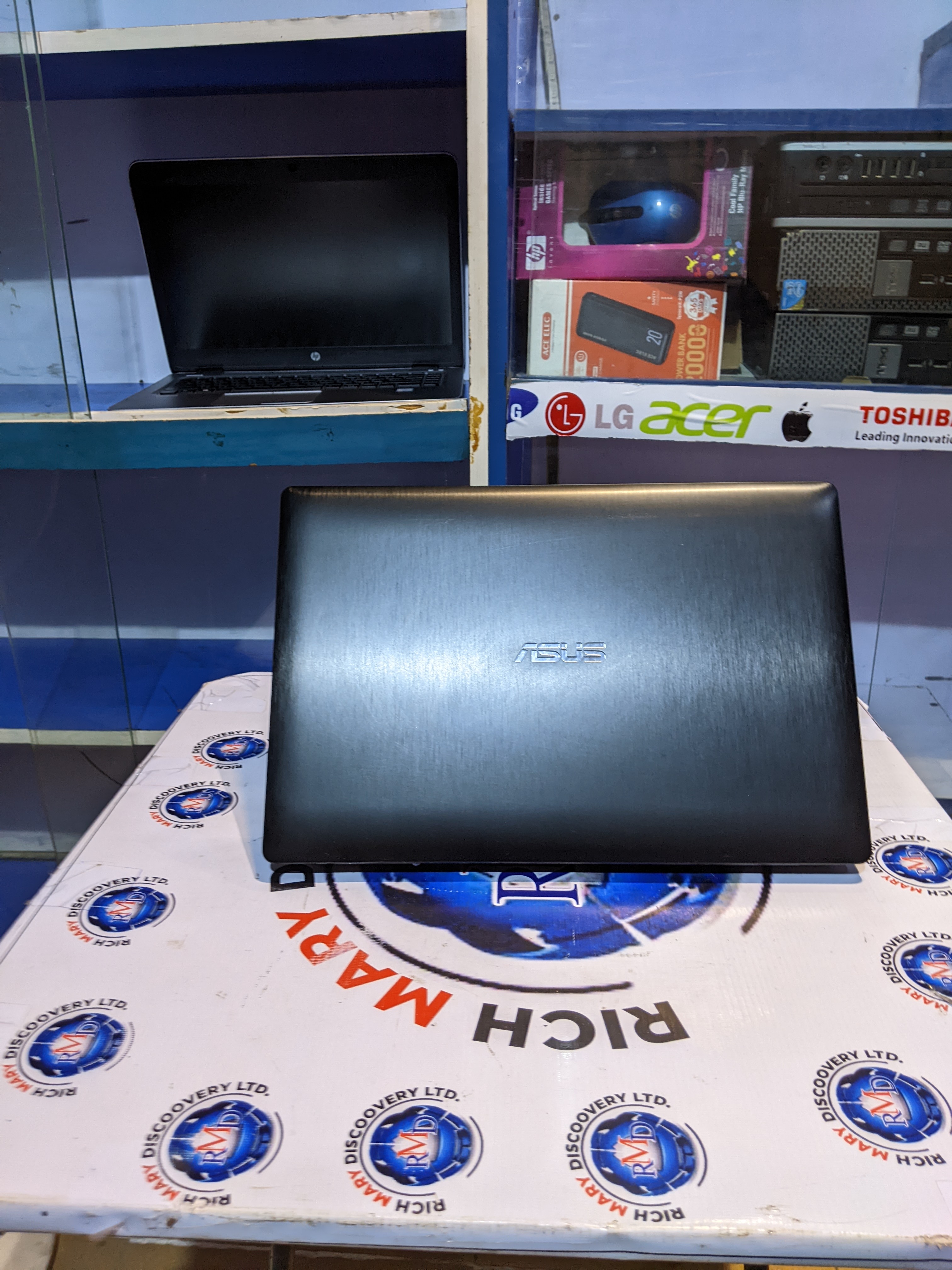 Asus Corei7 l 2gb graphics laptop l touch screen l 8gb Ram l 1trb