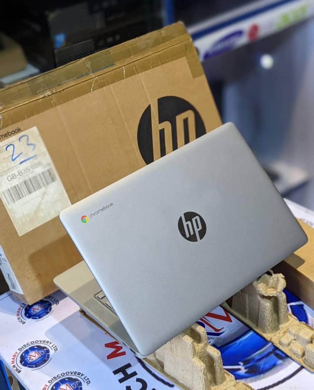 HP Chromebook 14a (brand new)Intel inside  4GB RAM  64GB or 128SSD 12 inches