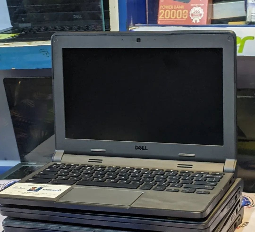 Dell Chromebook 4GB RAM  16GB Chromebook OS 13 inches