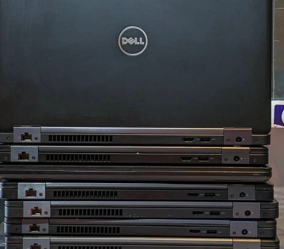 Dell latitude 5580/5590 Core i5  I 8th Gen I 8GB RAM l DDR 4  256SSD l 15.6 screen  Keyboard Light