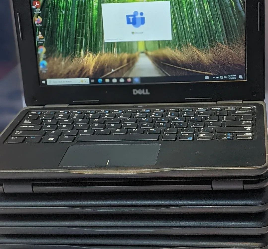 Dell 3190 I Intel Graphics I 4GB I 128SSD I Non touch Ultra slim  Screen 11.6"
