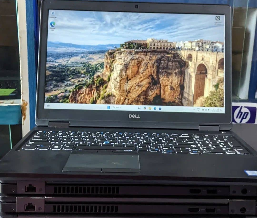 Dell 5590 Core i5 I 8GB I 256SSD I keyboard Light I 8th Gen I 15.6 inches